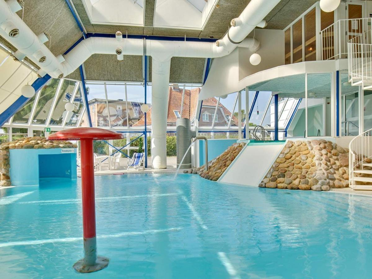 6 Person Holiday Home On A Holiday Park In 하일스 외부 사진