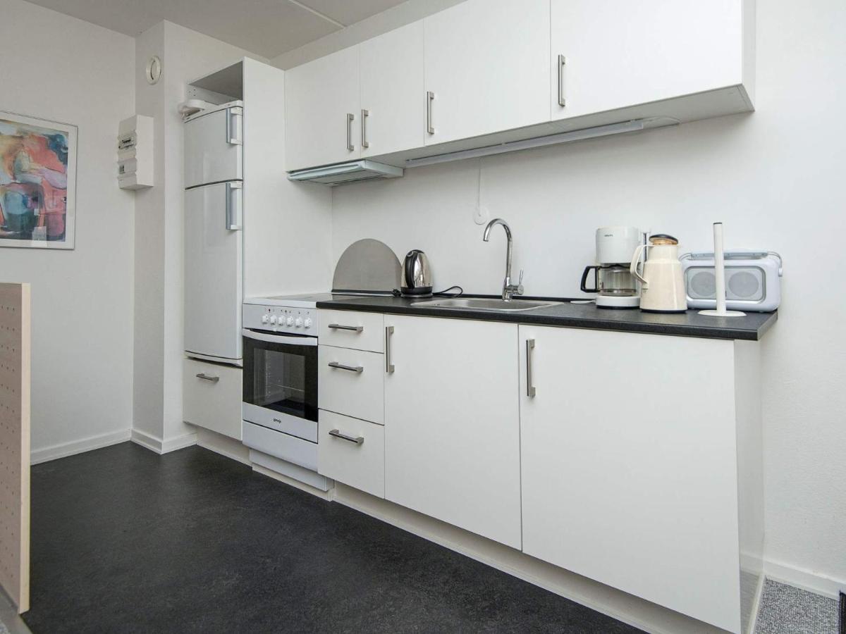 6 Person Holiday Home On A Holiday Park In 하일스 외부 사진